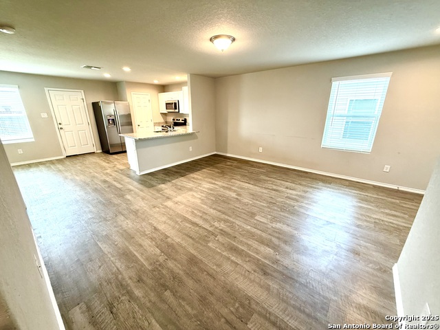 Image 5 of 23 For 7614 Crestway Ridge