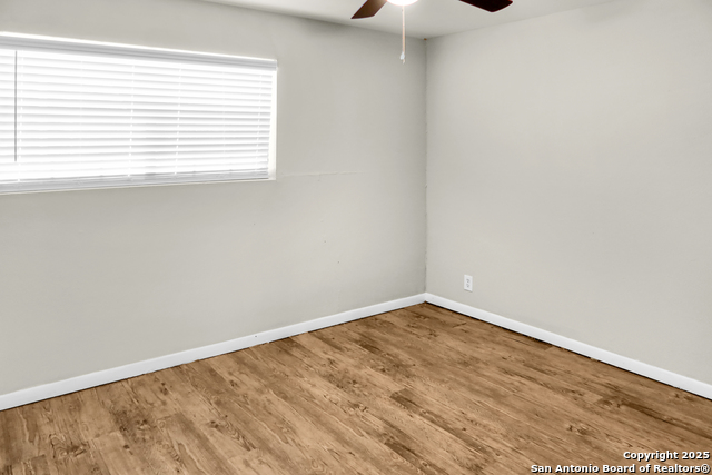 Image 8 of 13 For 483 Laurel  605