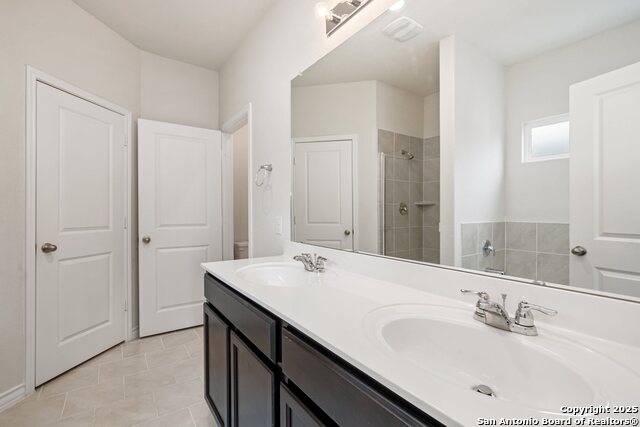 Listing photo id 15 for 2926 Wentwood Run