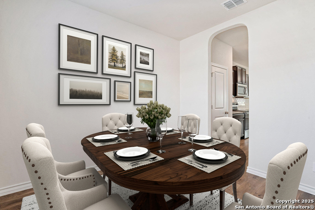 Listing photo id 2 for 2926 Wentwood Run