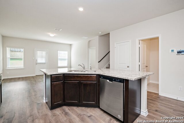 Listing photo id 6 for 2926 Wentwood Run