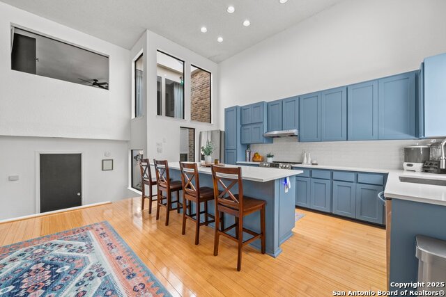 Image 10 of 30 For 702 California  702