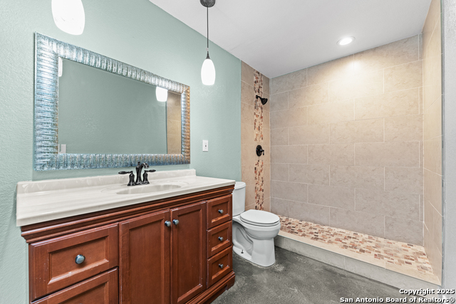 Listing photo id 10 for 451 San Joaquin N