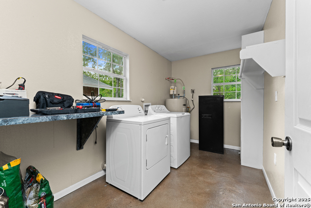 Listing photo id 17 for 451 San Joaquin N
