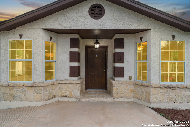 Listing photo id 0 for 451 San Joaquin N