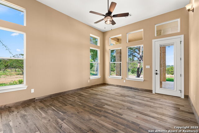 Image 16 of 36 For 1424 Cattail Dr