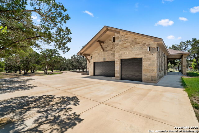 Image 31 of 36 For 1424 Cattail Dr