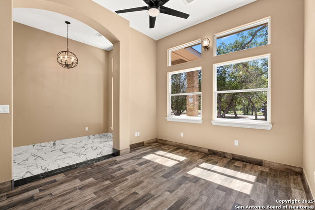 Image 4 of 36 For 1424 Cattail Dr
