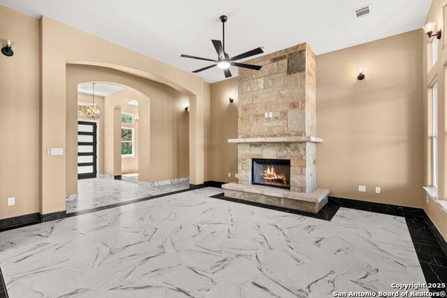 Image 5 of 36 For 1424 Cattail Dr