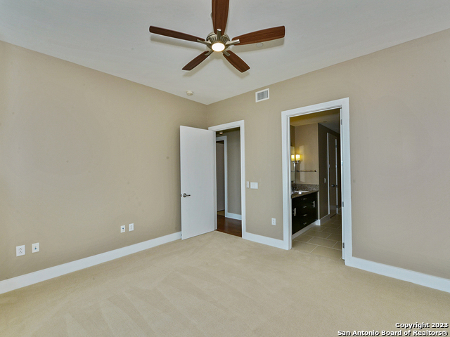 Image 20 of 45 For 610 Market St E 3118