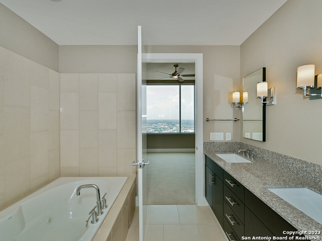 Image 22 of 45 For 610 Market St E 3118