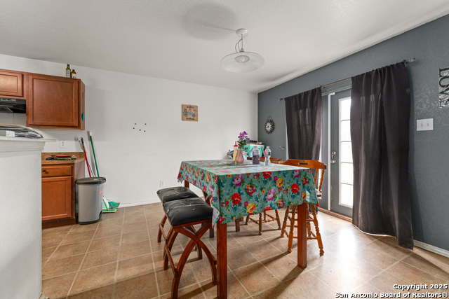 Listing photo id 4 for 9803 Placid Bay