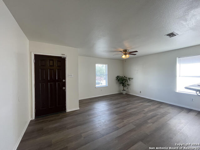 Listing photo id 0 for 4967 Fortuna