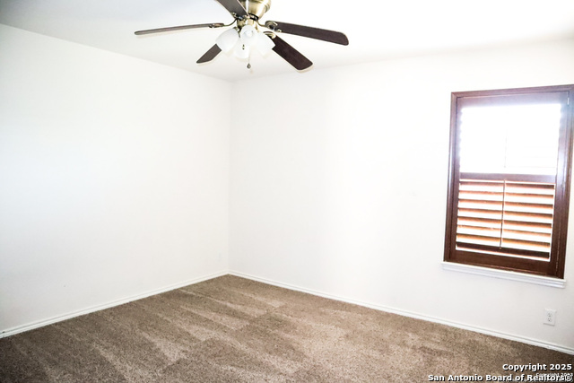 Image 9 of 17 For 23014 Airedale Ln
