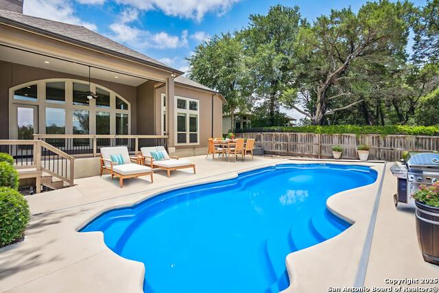 Image 2 of 31 For 915 Wilderness Oaks
