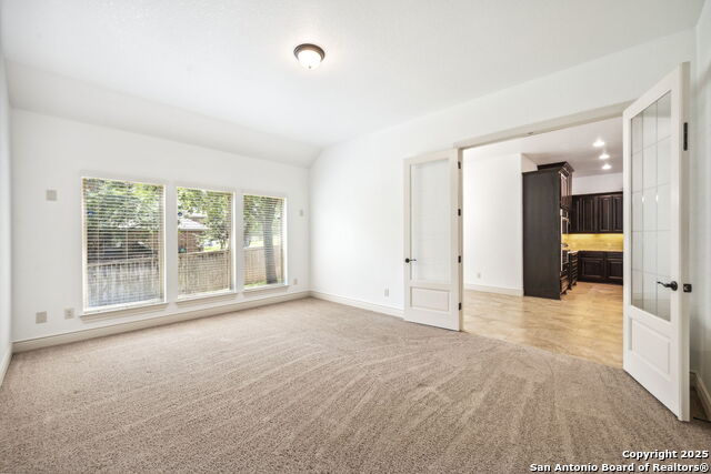 Image 22 of 31 For 915 Wilderness Oaks