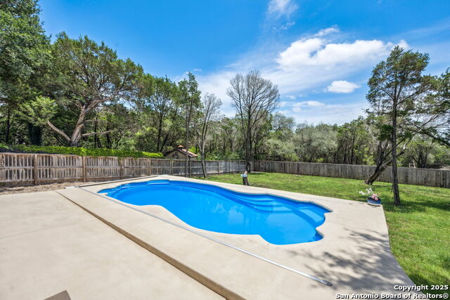 Image 24 of 31 For 915 Wilderness Oaks
