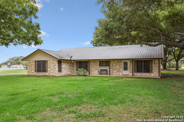 Details for 307 Us Hwy 87 W, Stockdale, TX 78160
