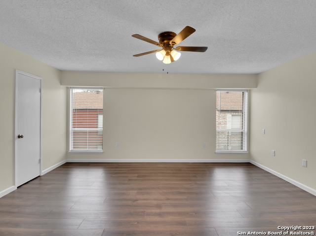 Image 16 of 30 For 3803 Barrington  3e