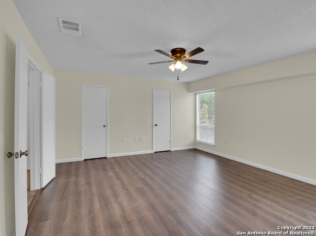 Image 18 of 30 For 3803 Barrington  3e