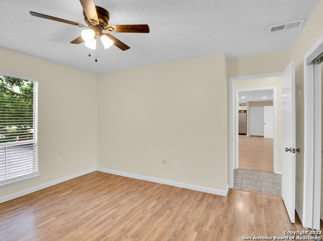 Image 23 of 30 For 3803 Barrington  3e