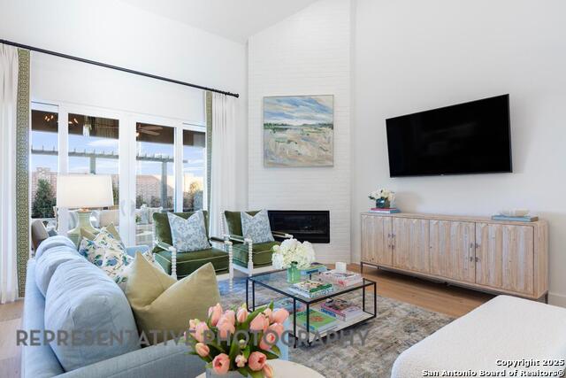 Listing photo id 8 for 169 Olmos