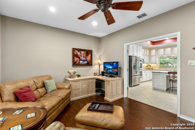 Listing photo id 20 for 9607 Autumn Sound