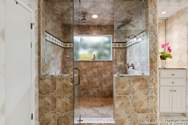 Listing photo id 25 for 9607 Autumn Sound