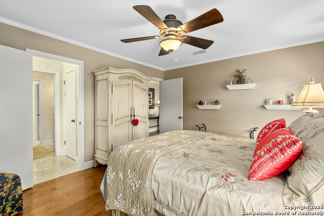 Listing photo id 32 for 9607 Autumn Sound