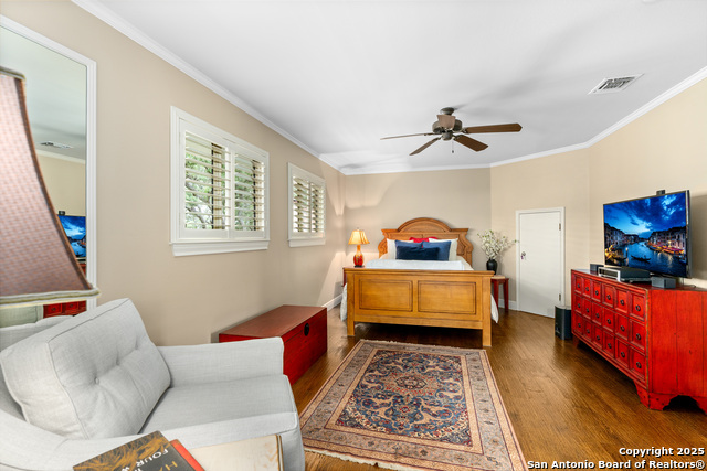 Listing photo id 34 for 9607 Autumn Sound