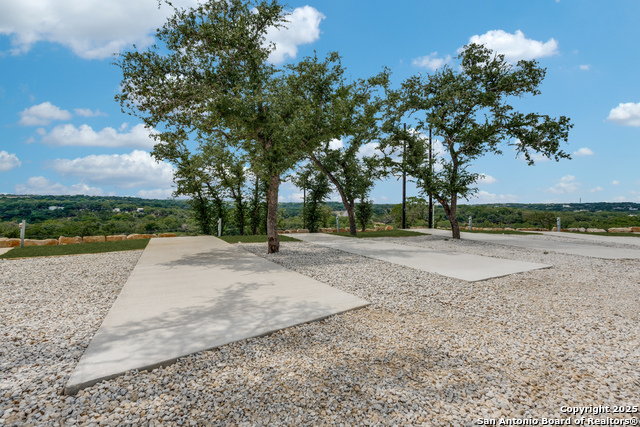 Listing photo id 13 for 9089 Fm 2673