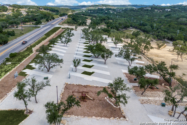 Listing photo id 17 for 9089 Fm 2673