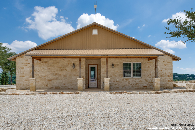 Listing photo id 2 for 9089 Fm 2673