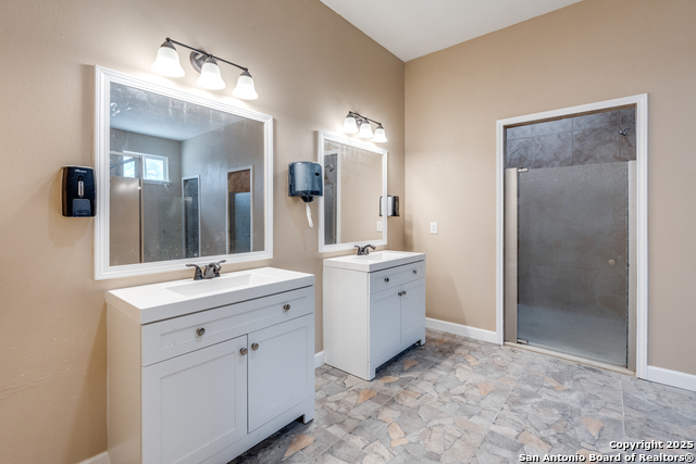 Listing photo id 6 for 9089 Fm 2673