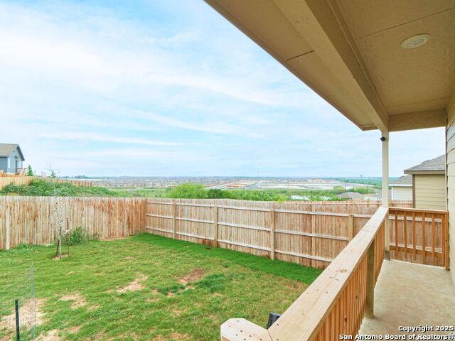 Listing photo id 12 for 6728 Arid Way