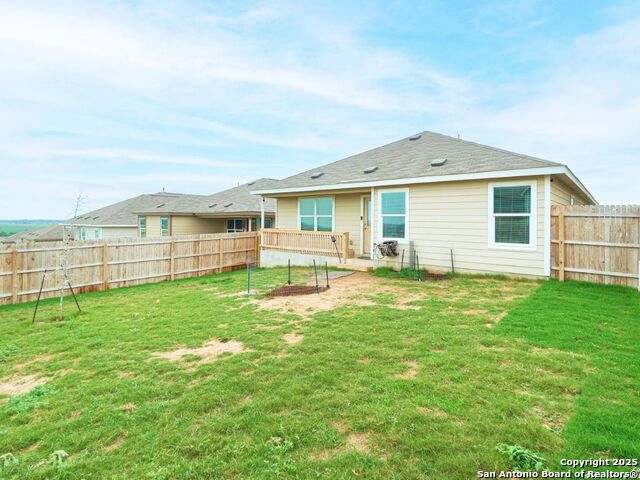 Listing photo id 13 for 6728 Arid Way