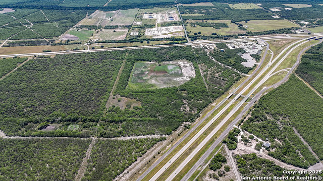 Listing photo id 9 for 6266 Highway 281