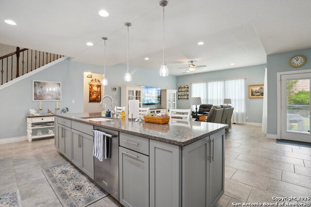 Listing photo id 10 for 12829 Sandy White