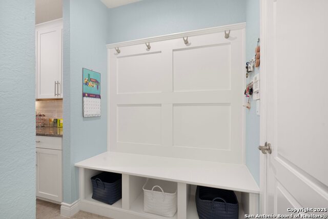 Listing photo id 21 for 12829 Sandy White