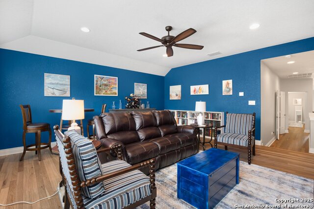 Listing photo id 32 for 12829 Sandy White