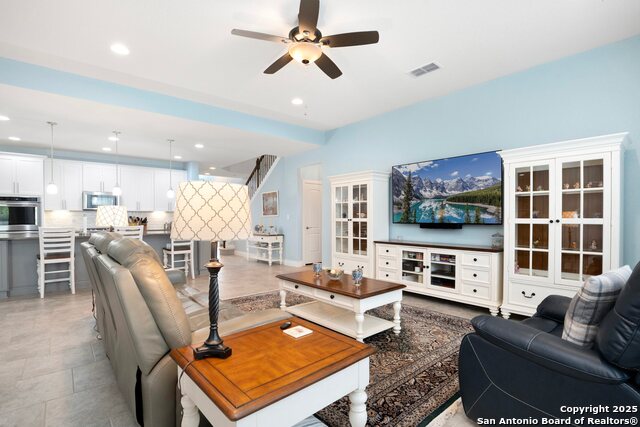 Listing photo id 6 for 12829 Sandy White