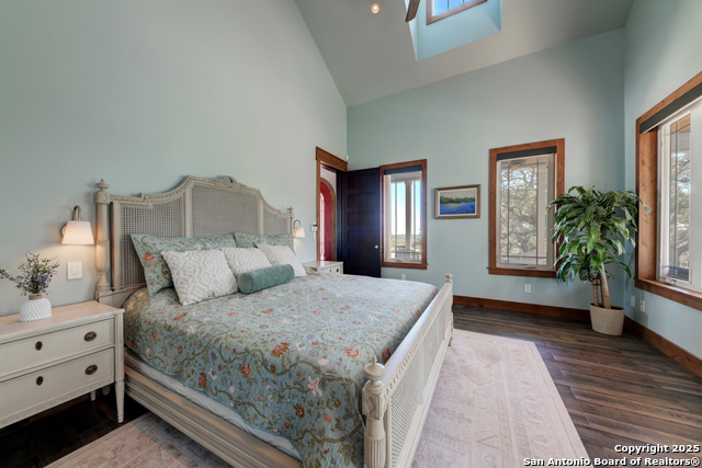 Listing photo id 13 for 13944 Fm 32