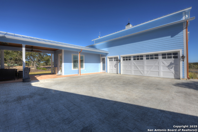 Listing photo id 21 for 13944 Fm 32