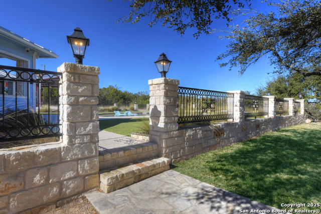 Listing photo id 27 for 13944 Fm 32