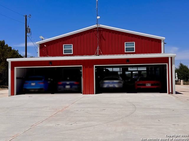 Listing photo id 42 for 13944 Fm 32