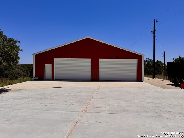 Listing photo id 43 for 13944 Fm 32