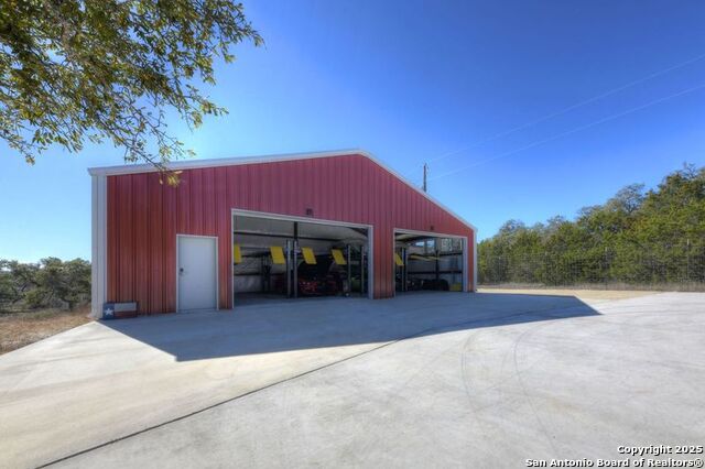 Listing photo id 44 for 13944 Fm 32