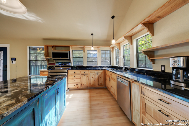Listing photo id 49 for 13944 Fm 32