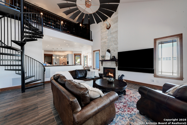 Listing photo id 6 for 13944 Fm 32