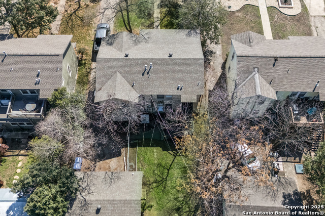 Image 11 of 25 For 423 Bryn Mawr